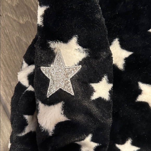 Steve Madden Baby Size 12M Black and White Star Jacket. Furry with cotton lining - Picture 8 of 8